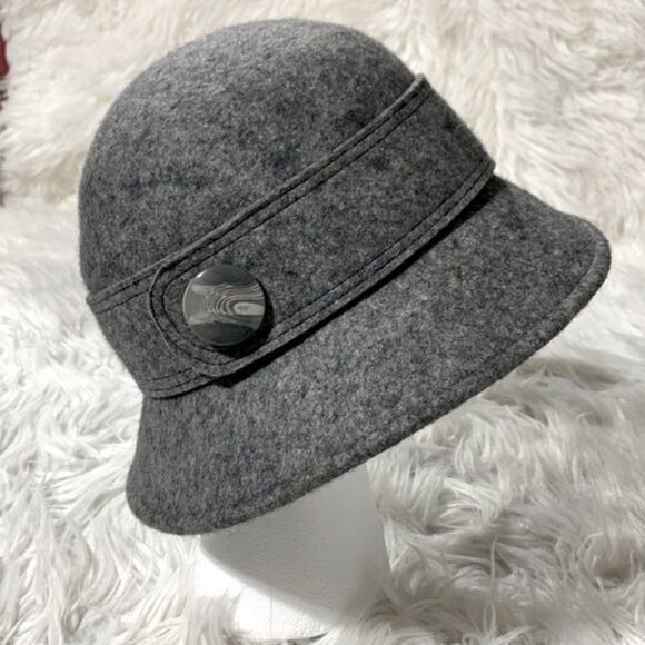 WOOL Felt hat one button detail gray like new - Picture 1 of 9